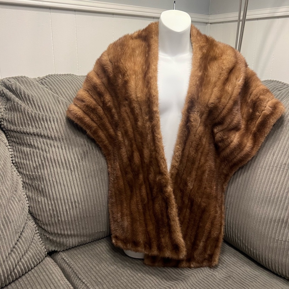 Elegant Brown Mink Fur Women's Shaw - Picture 1 of 10